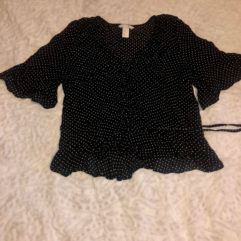 🖤🤍Ruched Self Tie Polka Dot Blouce🤍🖤
